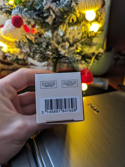 Тональний крем Chanel Les Beiges Healthy Glow Foundation Hydration And