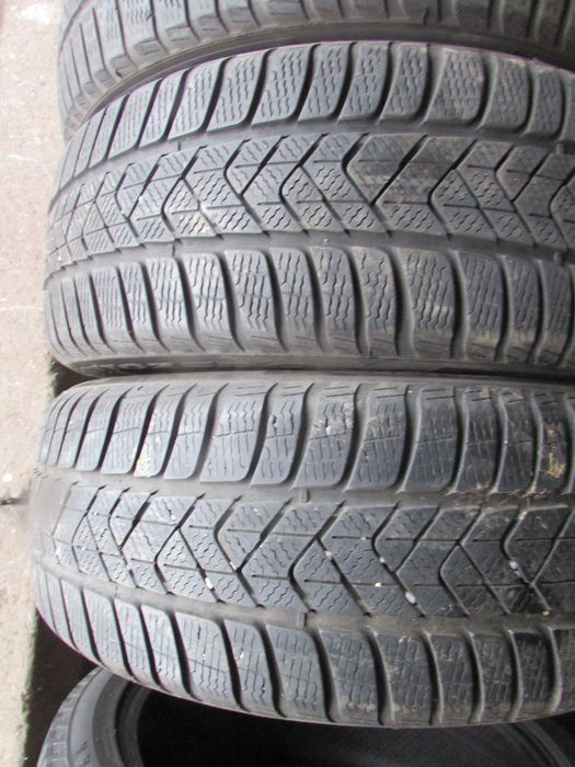 215/50/18 комплект зимових шин Pirelli Sottozero 3