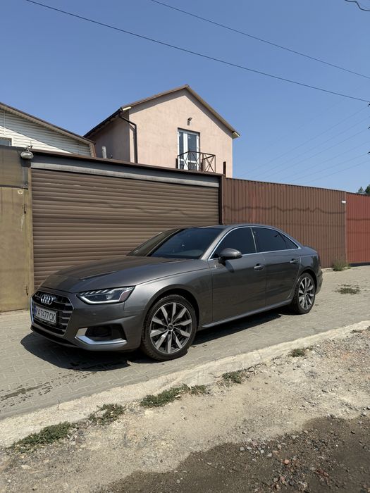 AUDI A4 2020года