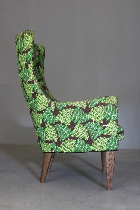 Poltrona IKEA com estampado floral