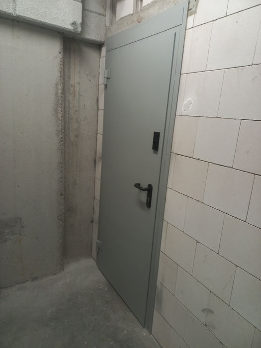 Montaż drzwi. Skracanie. Montaż drzwi na stare futryny. Ślusarstwo