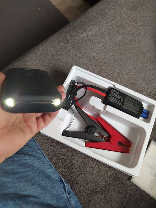 Urzadzenie do rozruchu samochodu baseus autostarter