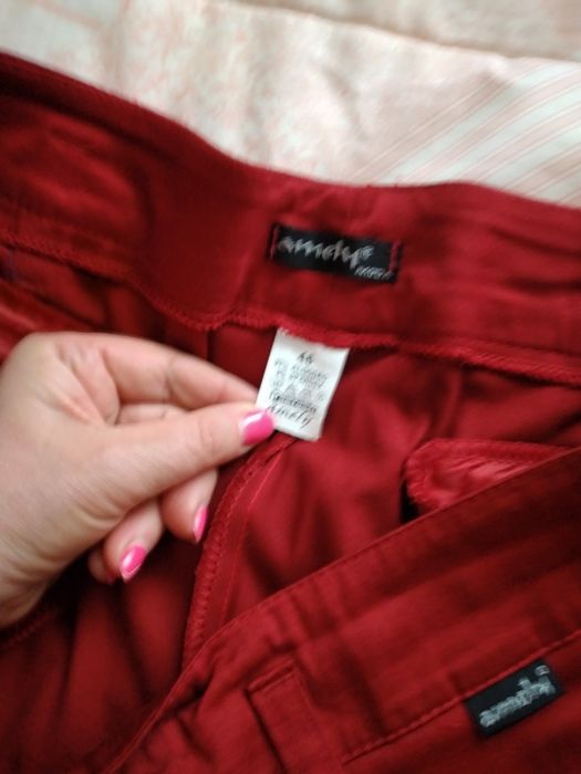 Bermudas tamanho 46, marca Amely