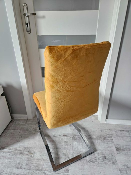 Pokrowce na krzesła miękkie welurowe musztardowe 4 sztuki komplet