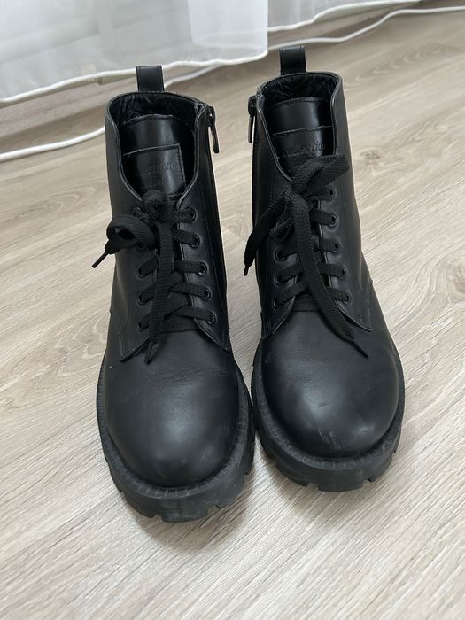 Осіннє взуття для дівчинки