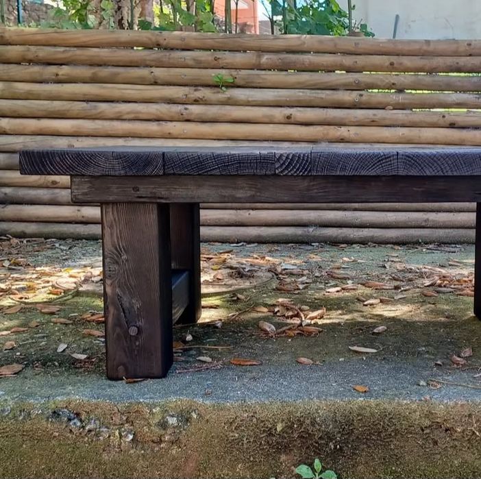 Mesa de Centro Rústica em Pinho Maciço - Shou Sugi Ban