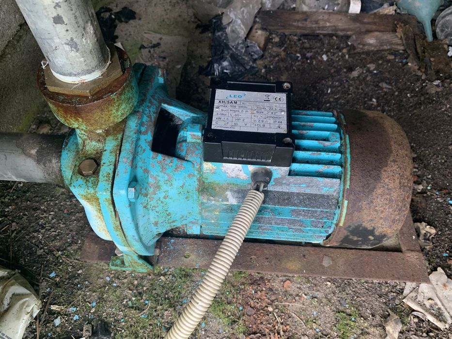 Bomba trifásica da LEO, 2HP e 2”x2”