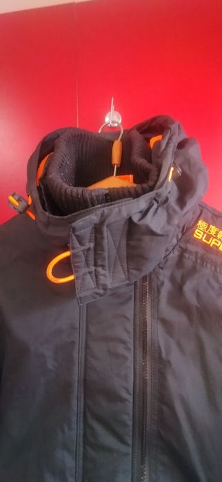 Дві куртки бренду SuperDry