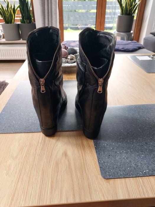 Botki Badura na ukrytej koturnie