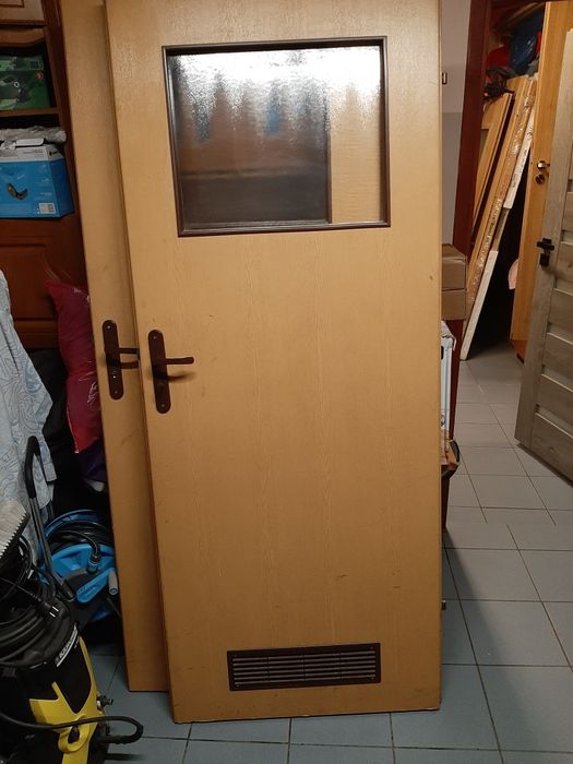 Drzwi wewnętrzne 80 lewe