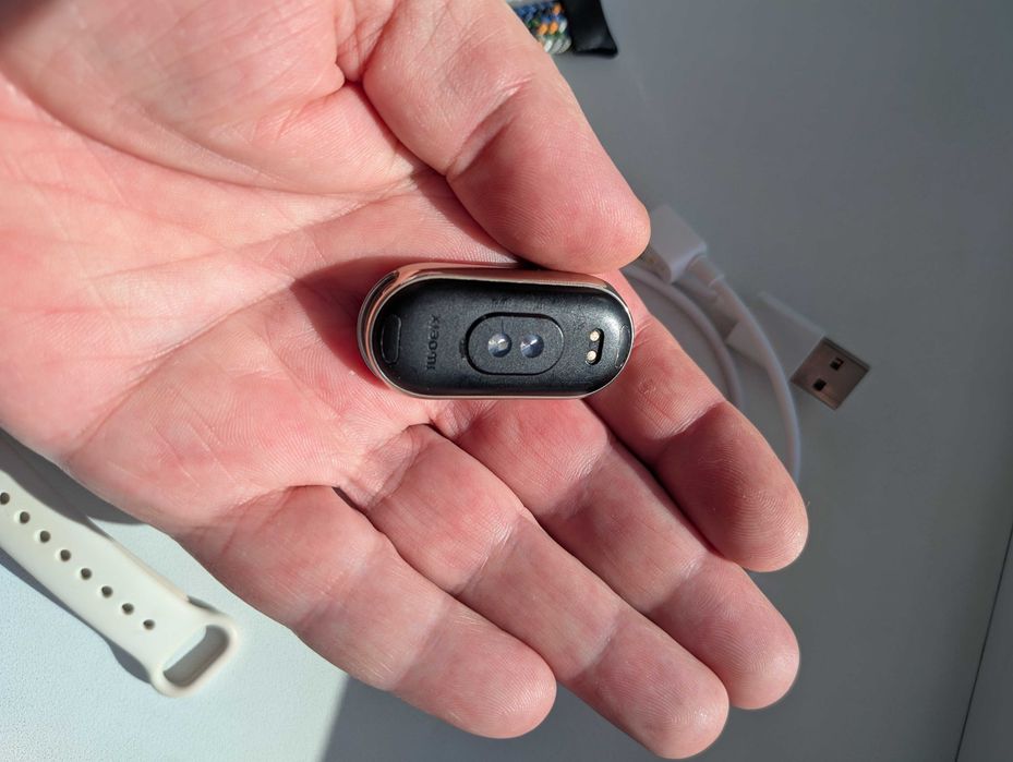 Продам фітнес-браслет Xiaomi Mi Smart Band 8 Champagne Gold