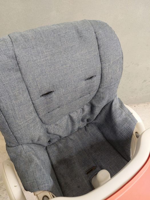 Vende-se cadeira de refeição Bebeconfort, em bom estado