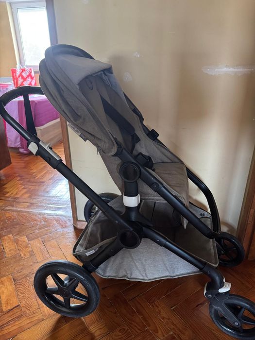 Carrinho de bebe usado bem estimado
