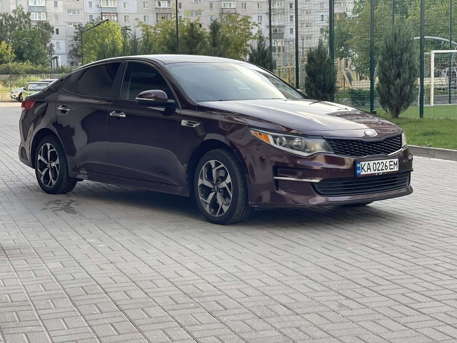 Продам автомобіль KIA optima