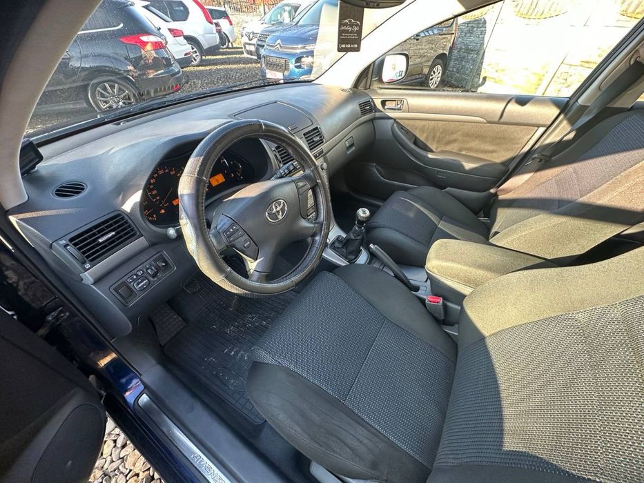 Надійна і гарна машина