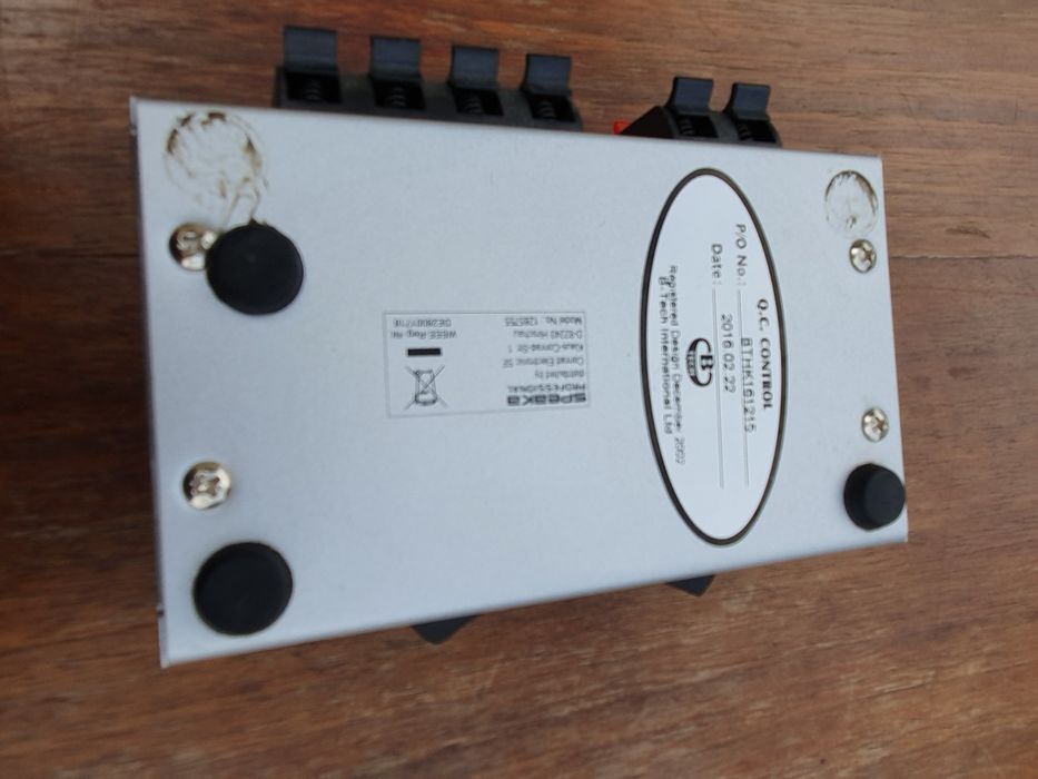 Rozdzielacz głośnikowy  SPLITTER 1x-2x B-TECH BT12