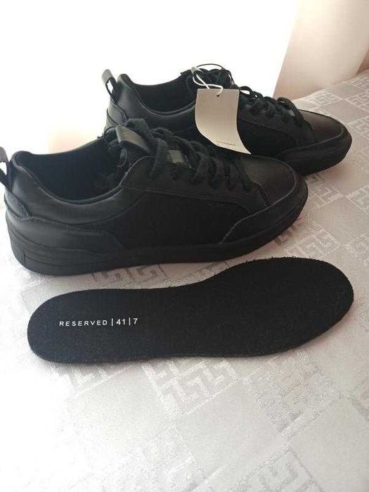 Кеди чоловічі в класичному стилі бренд Reserved .