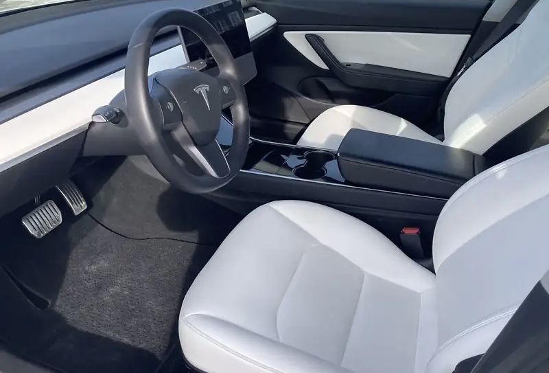 Продам TESLA 3 long range DUAL MOTOR 4x4