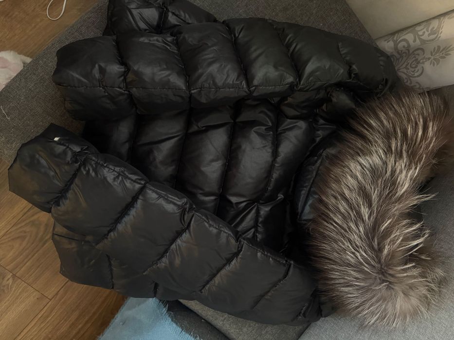 Kurtka moncler puchowa ocieplana na zimę