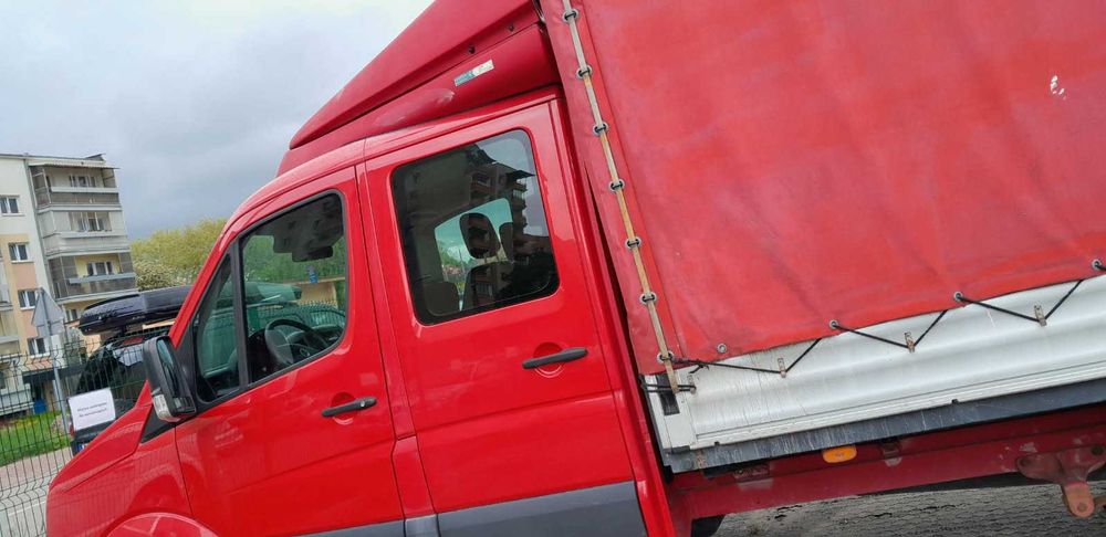 VOLKSWAGEN Crafter 35 skrzyniowy