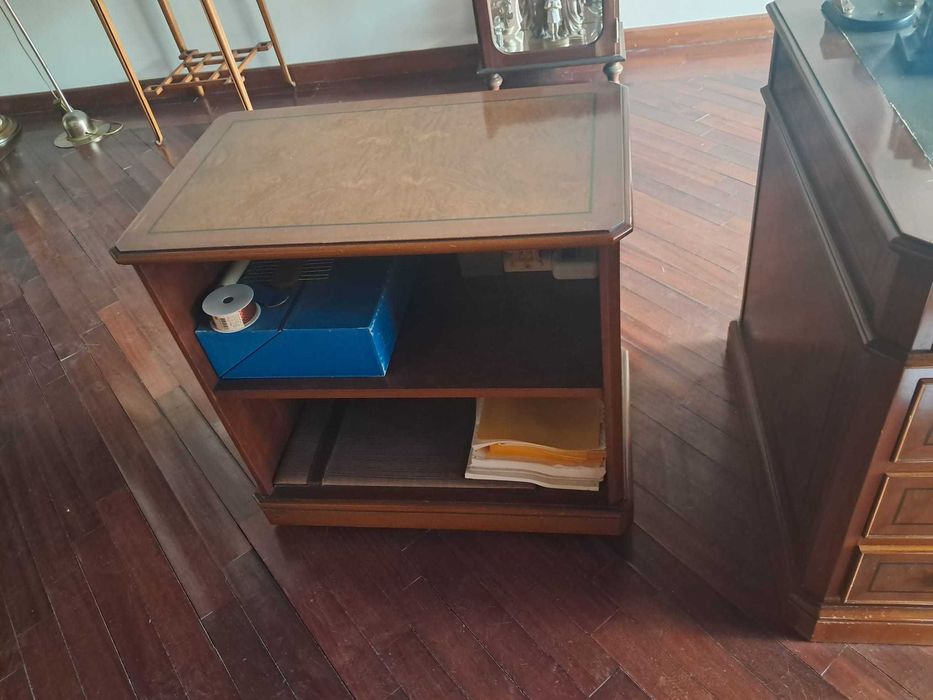 Mesa de Apoio de Escritório