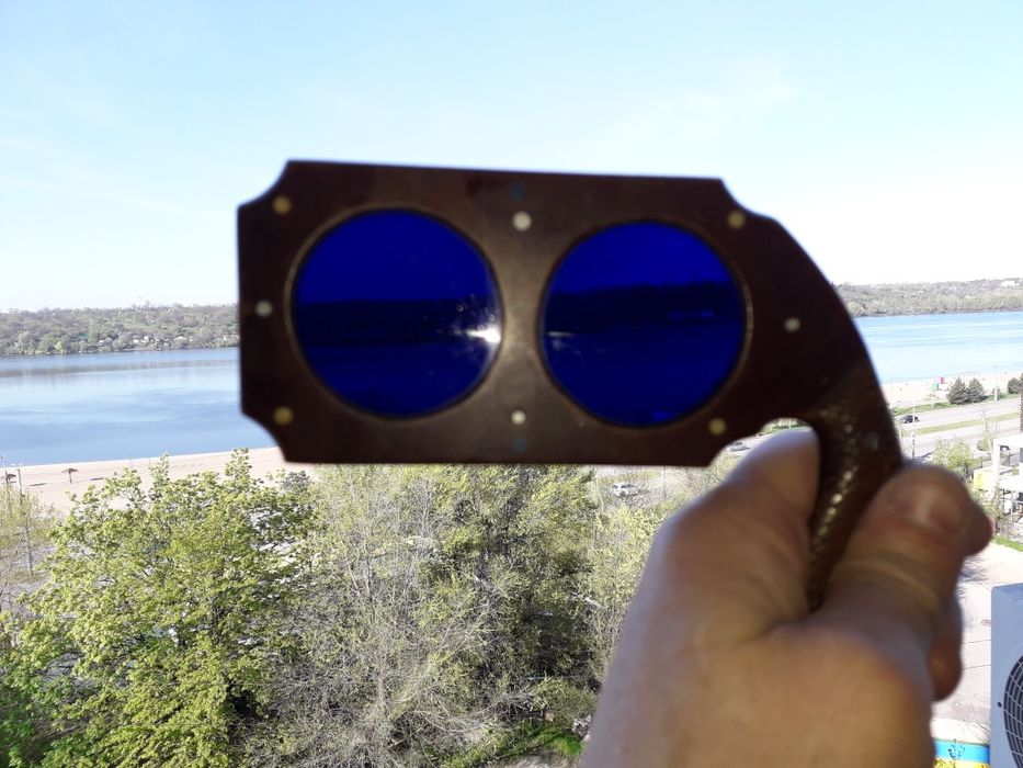 Очки маска специальные для солнечного затмения