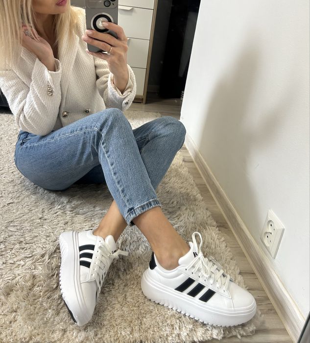 Sneakersy białe adidas r 38 2/3