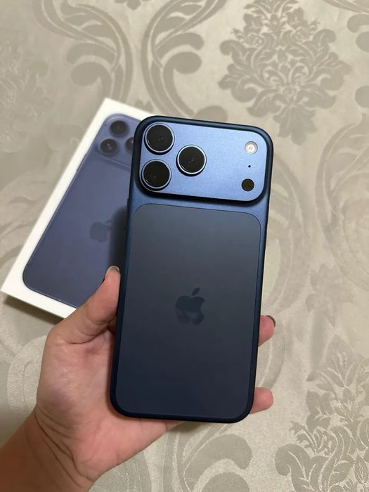 Iphone 17 pro Max 512Gb Azul estado novo com garntia 3 anos .