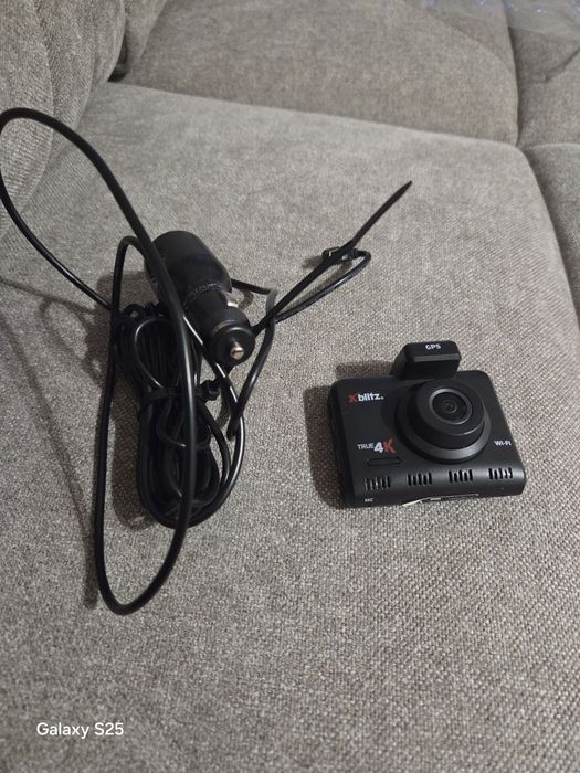 Kamera samochodowa Xblitz True 4K