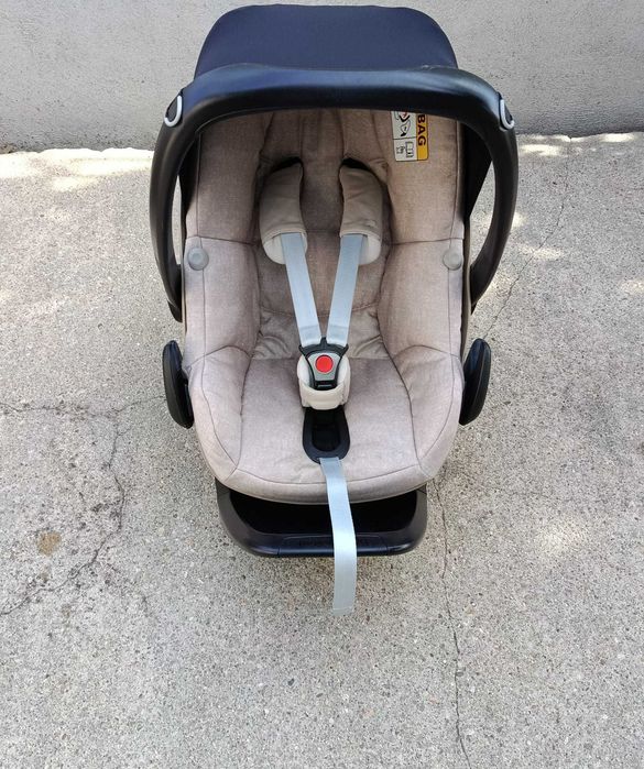 Carrinho + Ovo + Base Isofix + Fraldário com Banheira