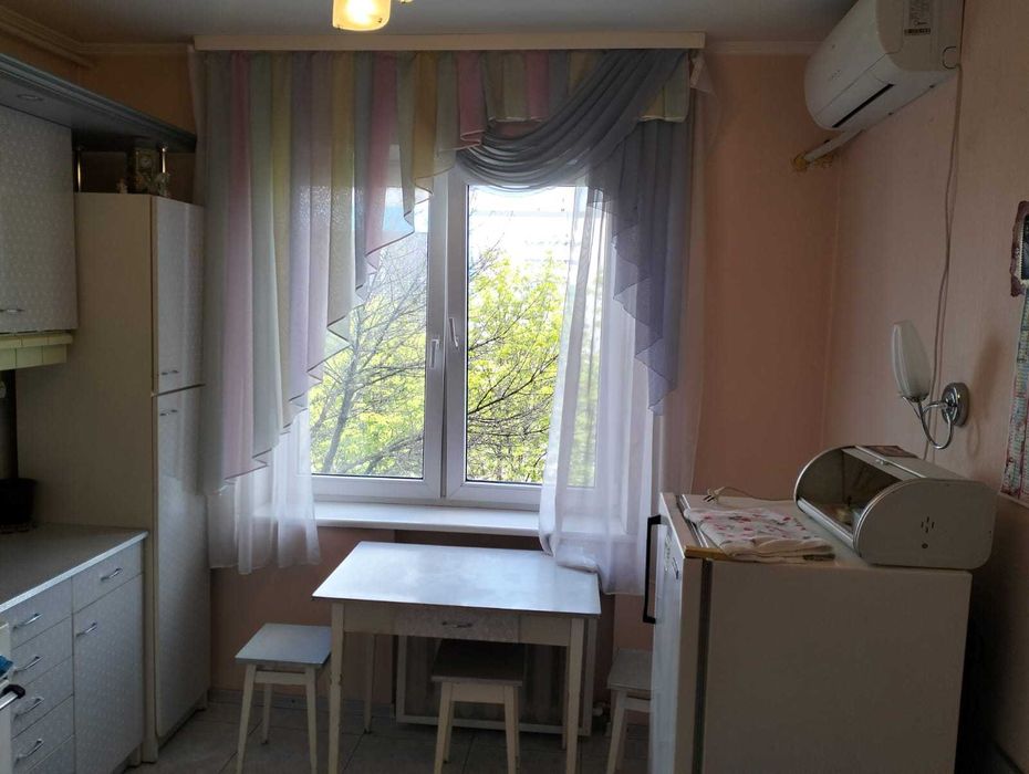 Оренда 2х кімнатна квартира вул Двірцева