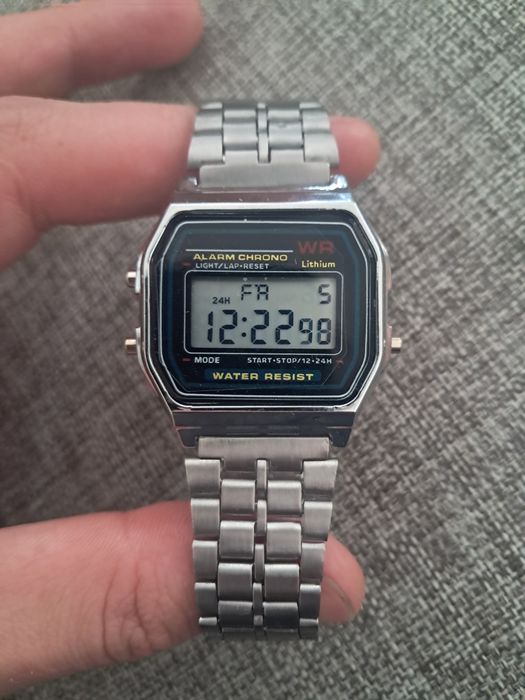 Zegarek w stylu retro