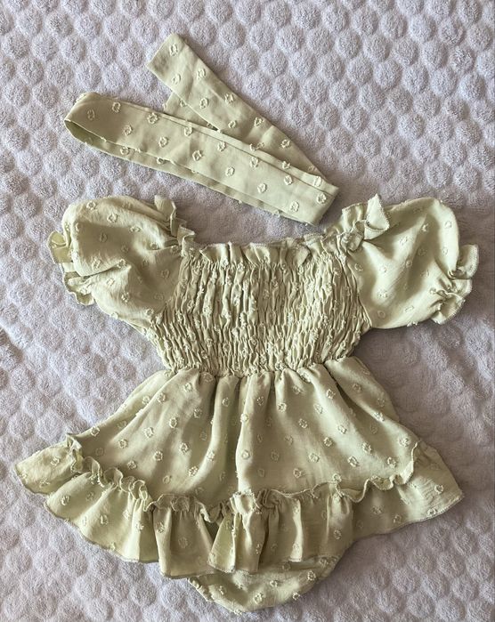 Сукня для дівчинки маленьких розмірів