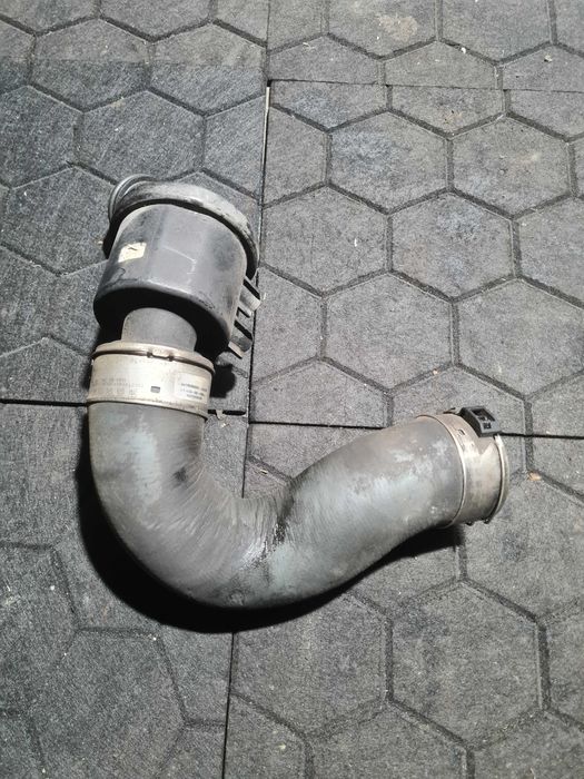 Mercedes Vito 639 tłumik szmerów rura powietrza