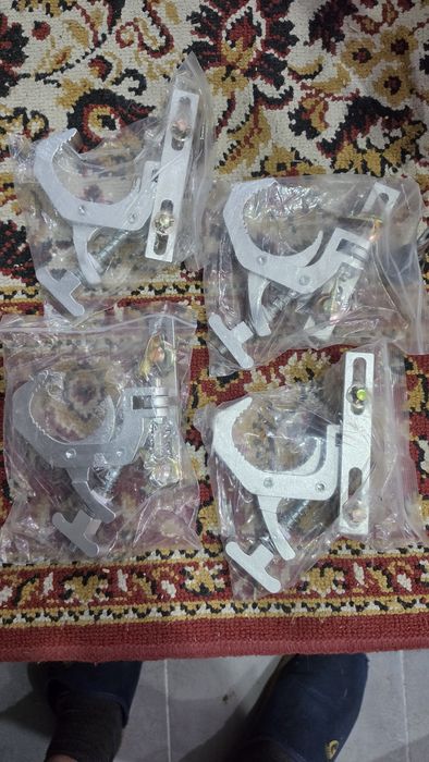 clamps truss.    .