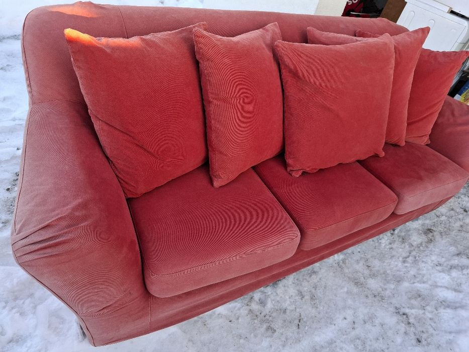 Sprzedam Kanapę z poduszkami
