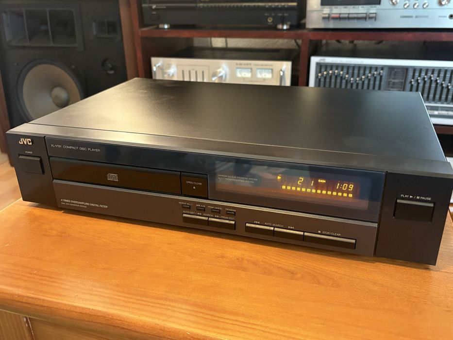 Leitor de CDs JVC XL-V131
