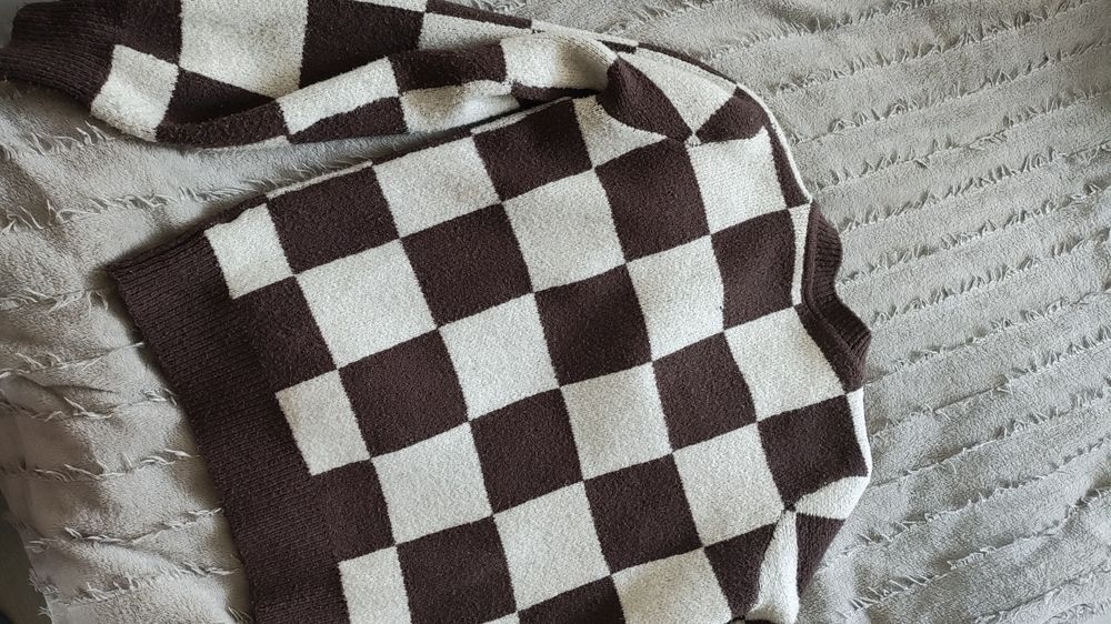 Sweter damski szachownica S 170cm beżowy brązowy