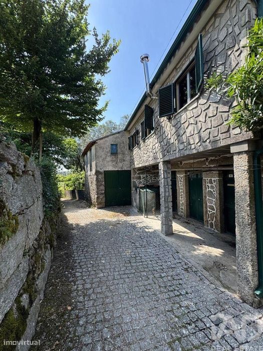 Casa / Villa T3 em Calvos e Frades de 75 m2