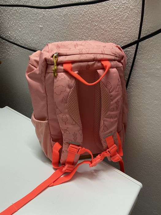 Tres mochilas em bom estado