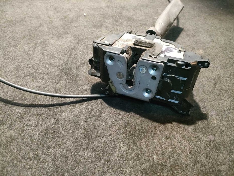 Renault Laguna III zamek drzwi lewy przód