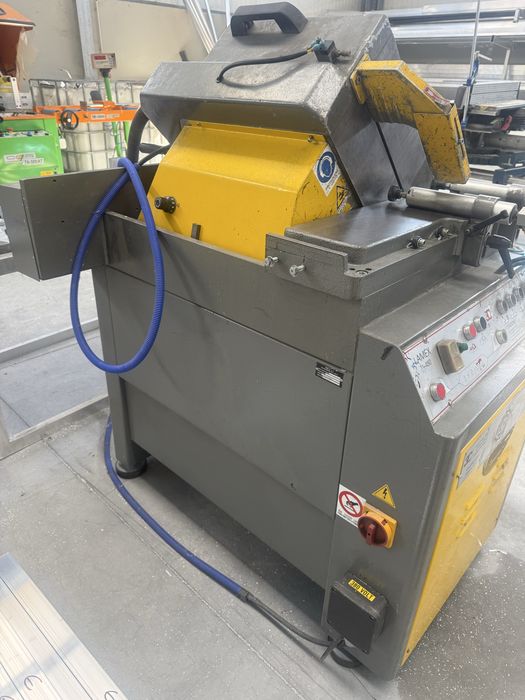 Maquina de corte de aluminio Lamex 450
