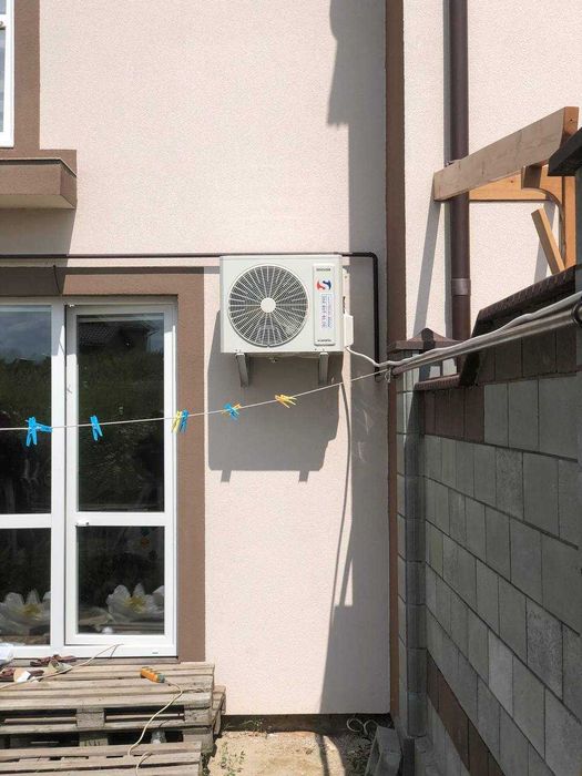 Обслуговування , та встановлення Кондиціонерів, закладка магістралі.