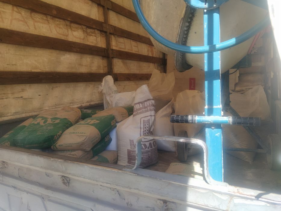 Вывоз строительного мусора строймусора хлама Газель КамАЗ ЗиЛ грузчики Вивіз будівельного сміття гілок мотлоху