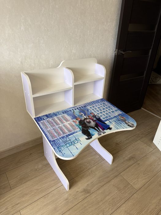 Стіл дошкільний.
