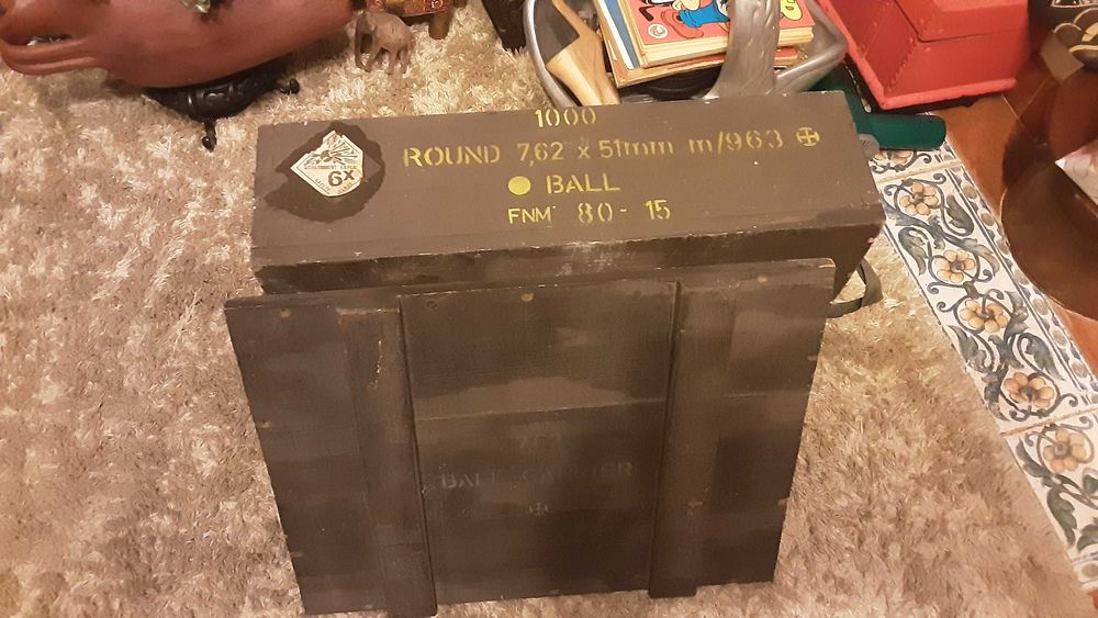 Caixa madeira munições 762 guerra ultramar