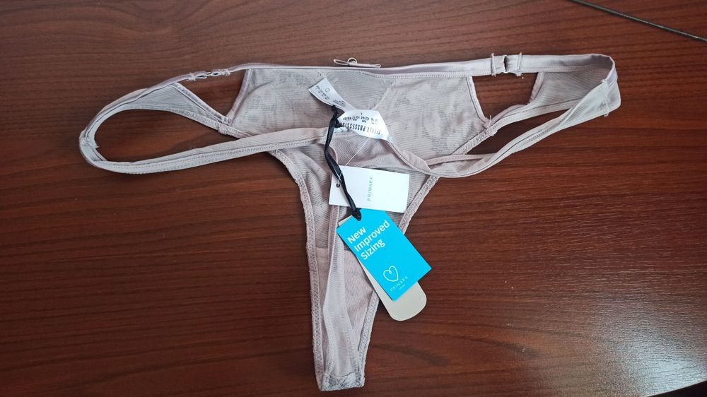 Stringi, Primark r. L