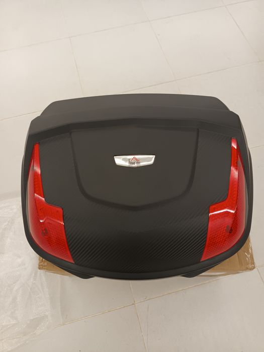 Top Case 47L para 2 capacetes com base universal - Novo