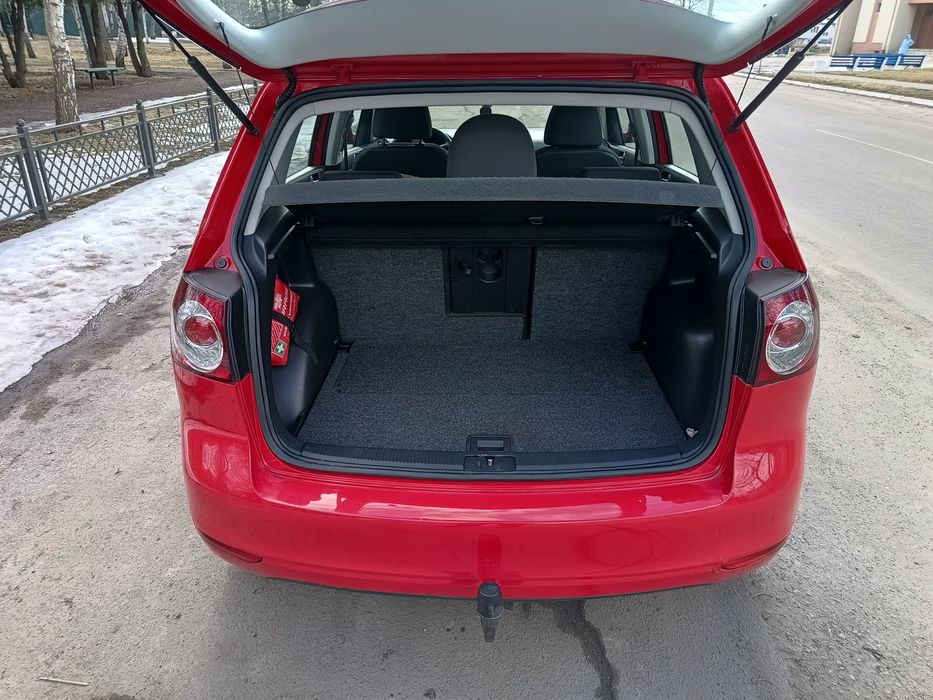 Volkswagen Golf+ 6 Гольф 2011 року 1.6 mpi Нефарбована Гарний стан