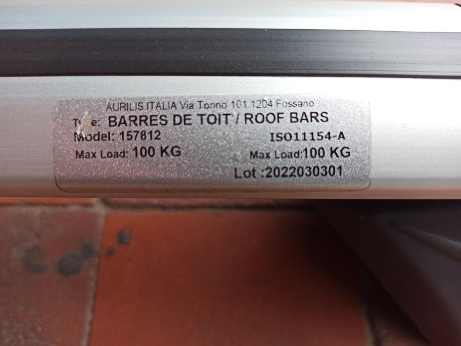 Багажник на даху авто